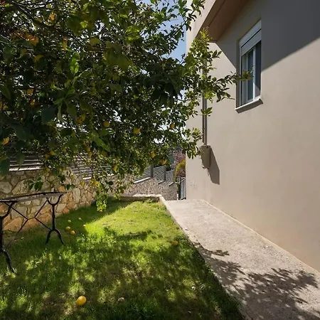 Charilena's Luxury Apartment *
