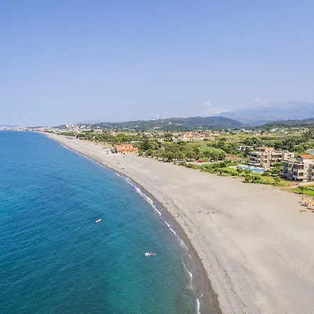 Charilena's Luxury Palio Gerani