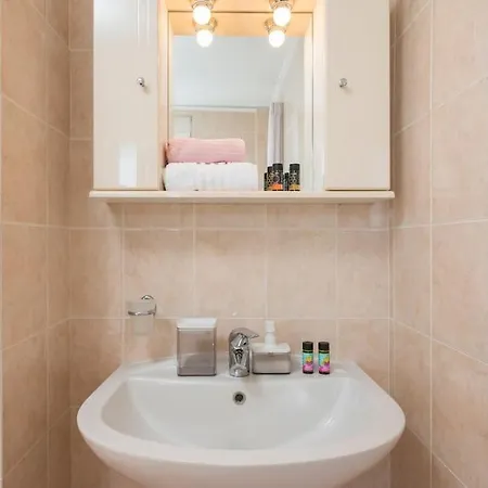 Charilena's Luxury Apartment