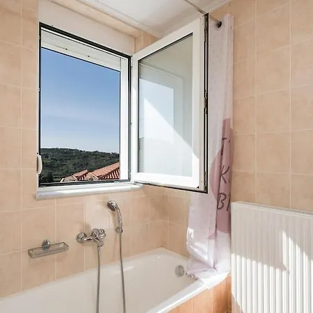 Charilena's Luxury Palio Gerani